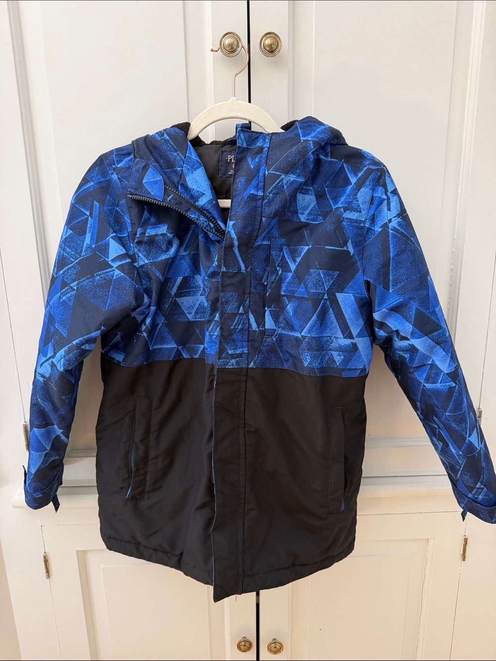 The Children's Place Blue & Black Geometric Hooded Puffer